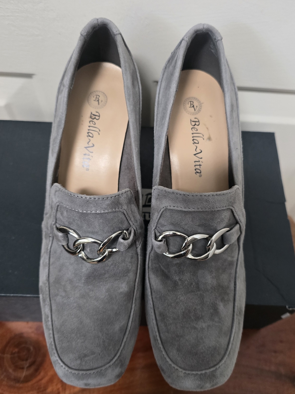 Bella-Vita Grey Suede Chain Loafers Heels Size 8.5 - Picture 9 of 14